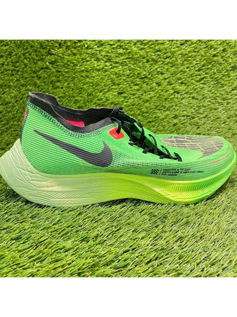 Nike ZoomX Vaporfly Next% 2 Mens Size 9.5 Green Athletic Running Shoes Sneakers